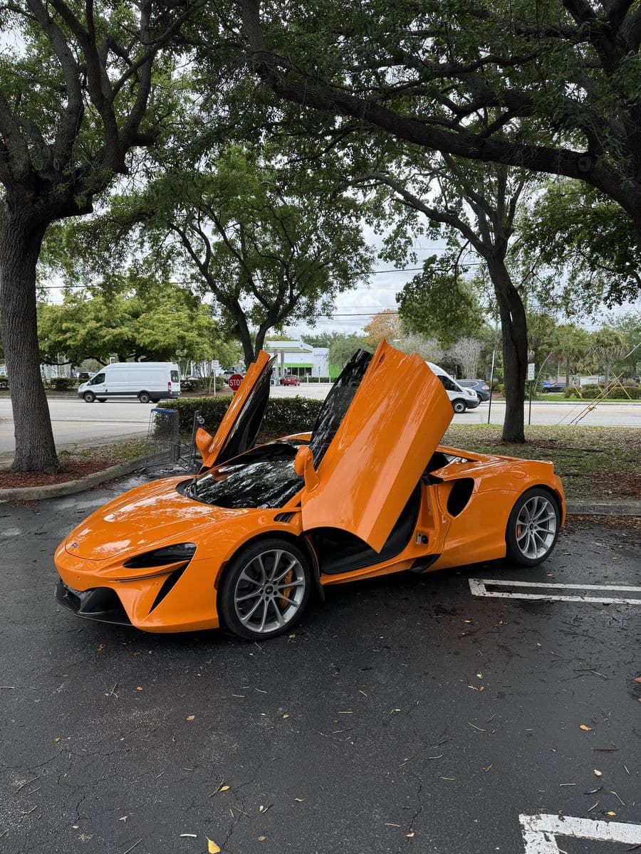McLaren Artura