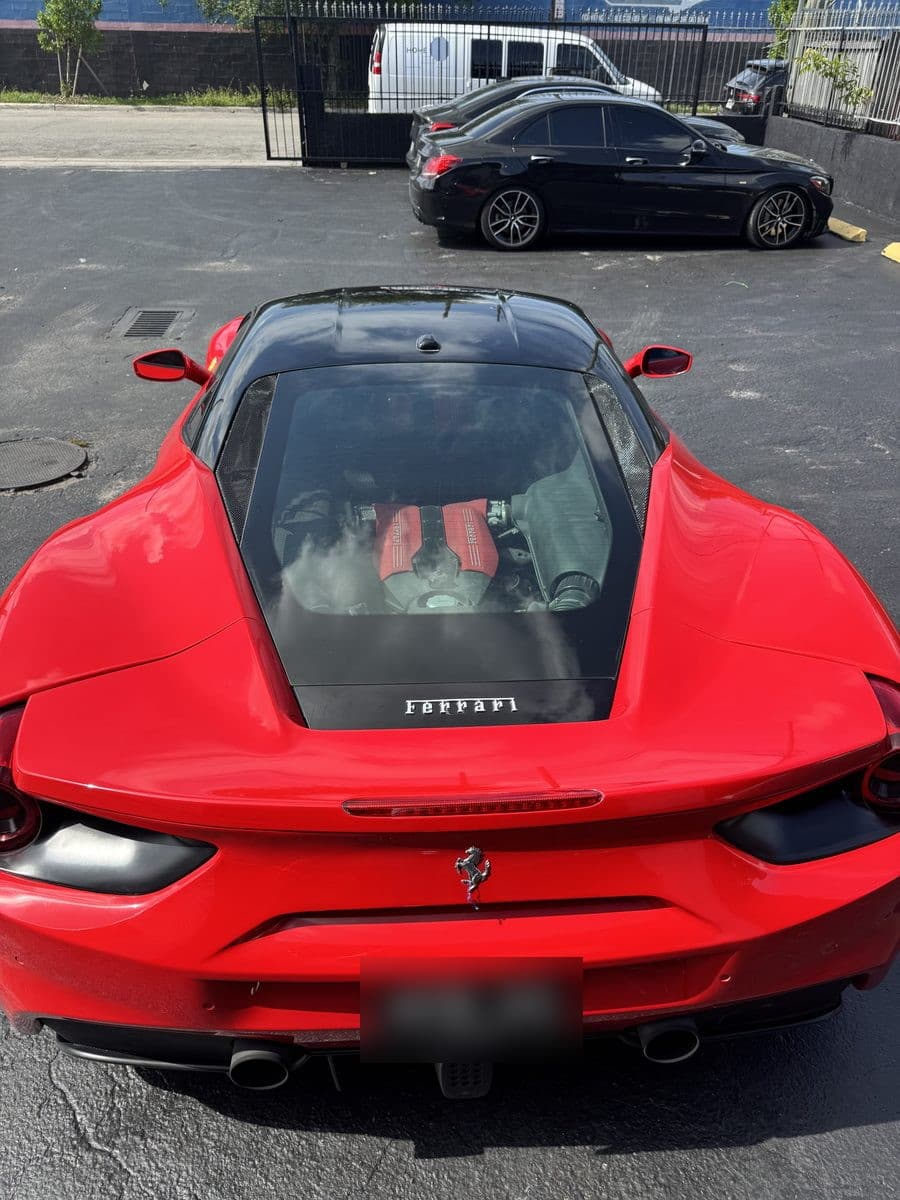 Ferrari 488 GTB photo 3